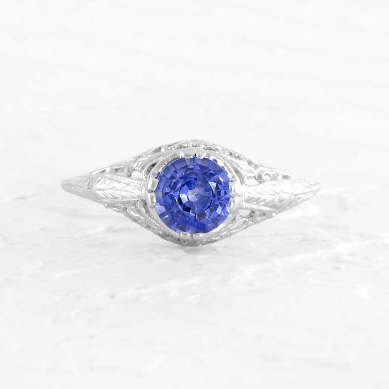 Round Sapphire Solitaire Antique Ring GR029